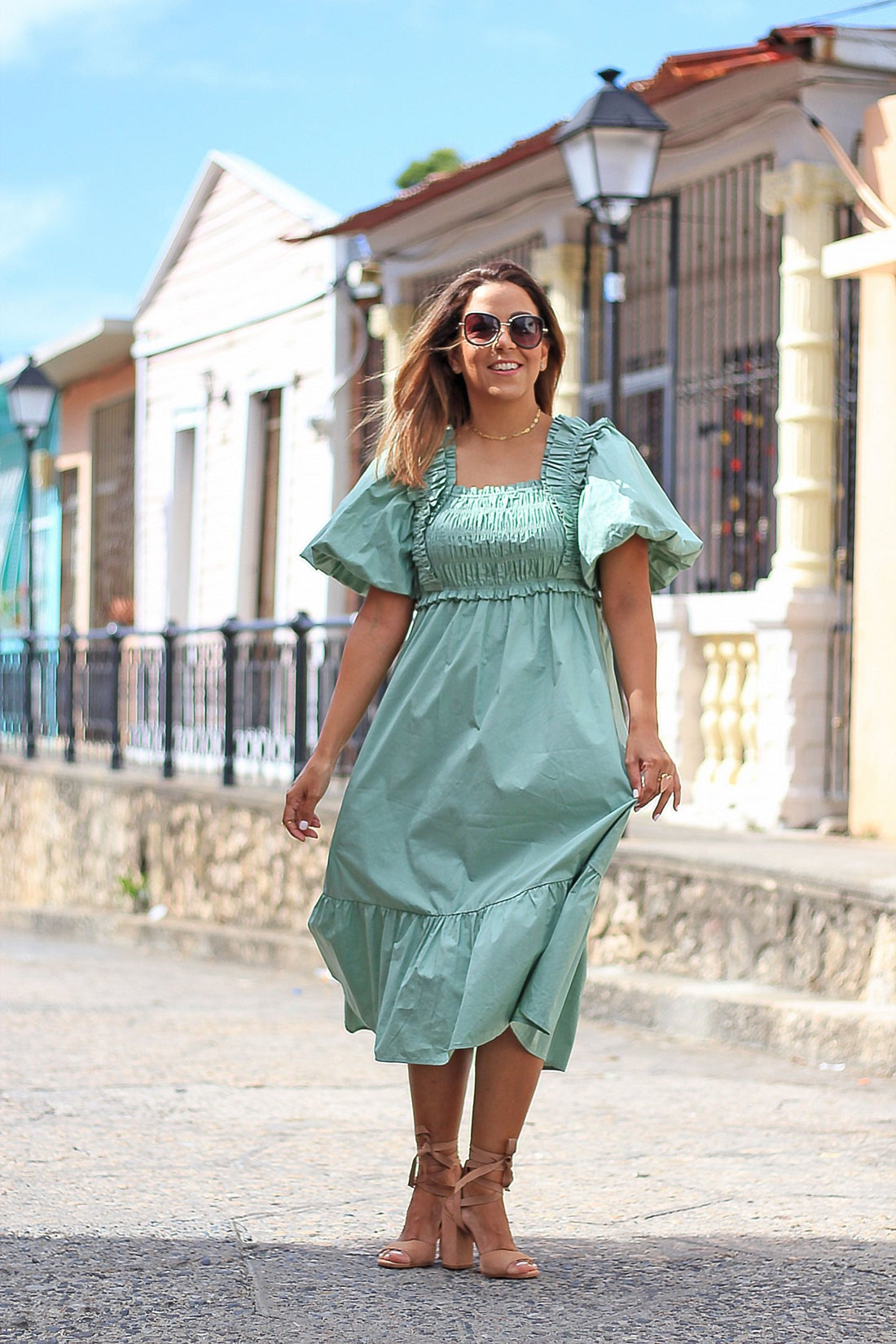 ¡Chic y bella en Semana Santa! - Betsy Clothing Store