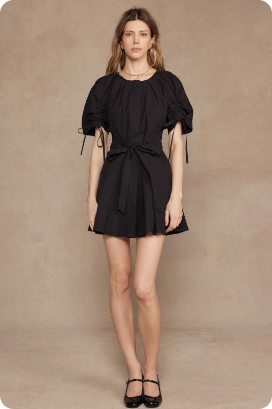 Aitana Vestido Mini Plisado con Detalle Fruncido - Betsy Clothing Store
