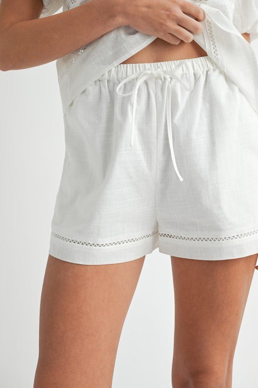 Antonia Conjunto de Blusa y Shorts con Encaje y Lazo Frontal - Betsy Clothing Store