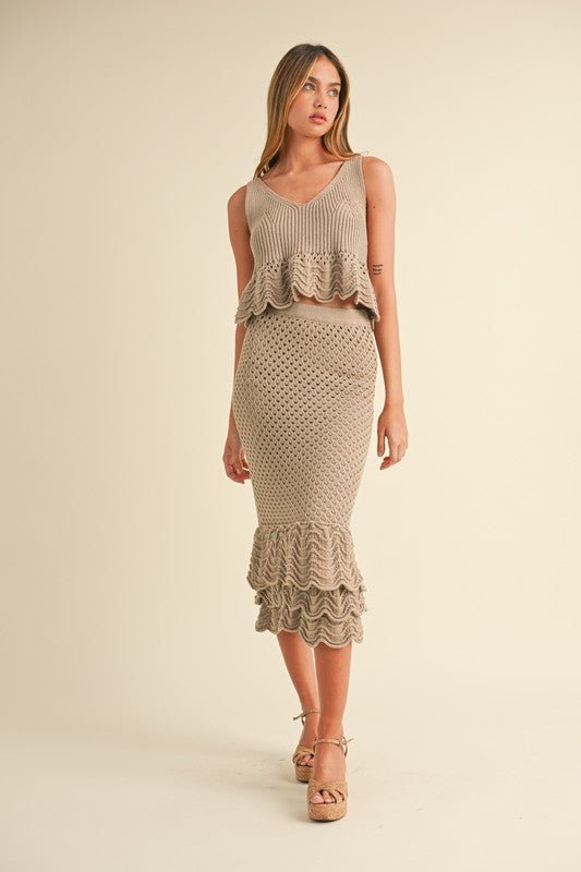 Conjunto de Crochet con Top de Tirantes y Falda Midi - Betsy Clothing Store
