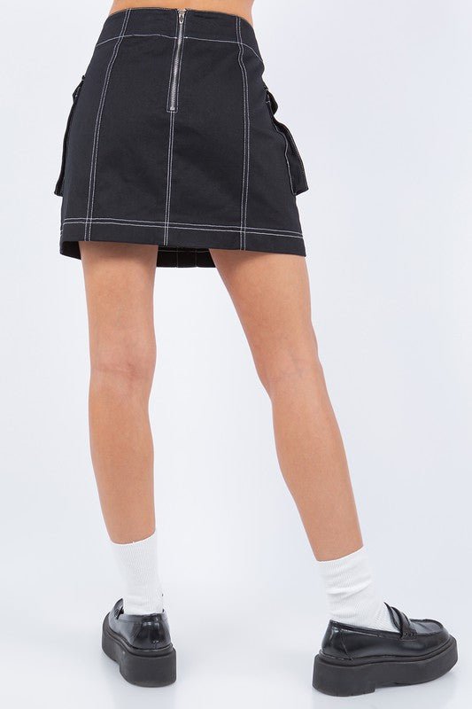 Kim Set Top y Falda Mini con Detalles de Botones y Bolsillos Frontales - Betsy Clothing Store