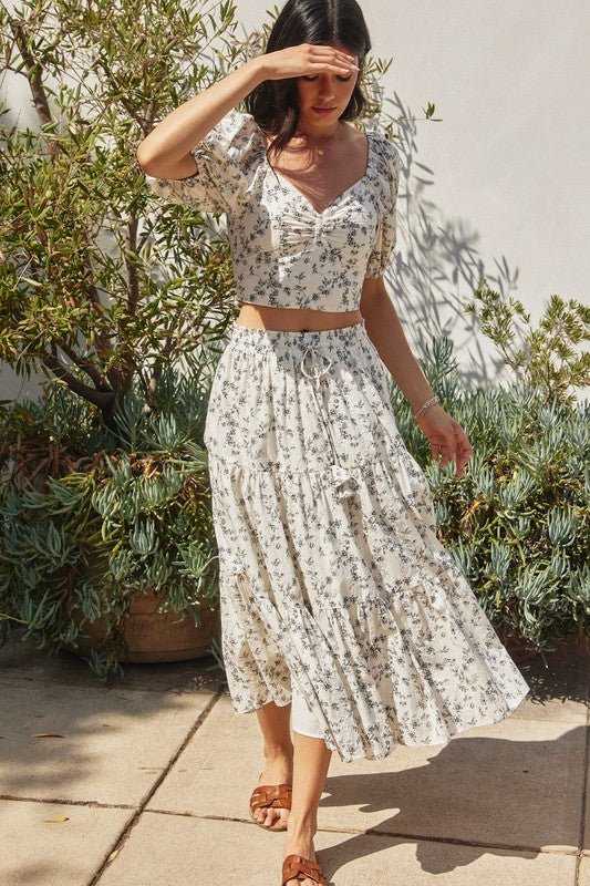 Sarah Set Falda Midi con Encaje Troquelado y Estampado Floral - Betsy Clothing Store