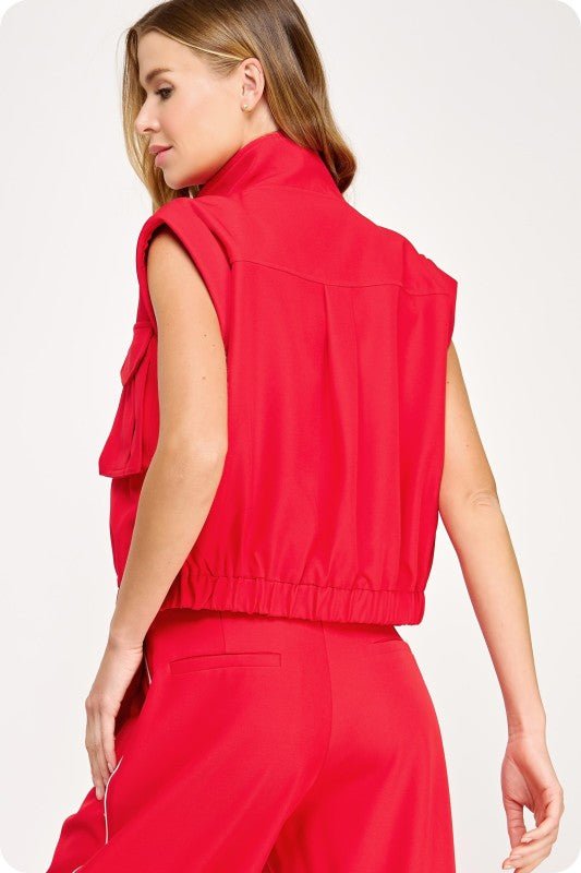 Set Rojo con Chaleco de Cuello Alto y Pantalón Amplio - Betsy Clothing Store