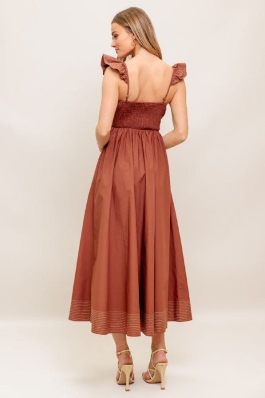 Vestido Midi con Escote Corazón - Betsy Clothing Store