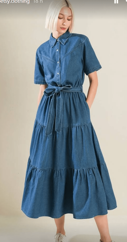Vestido Midi de Denim con Cinturón y Falda en Capas - Betsy Clothing Store